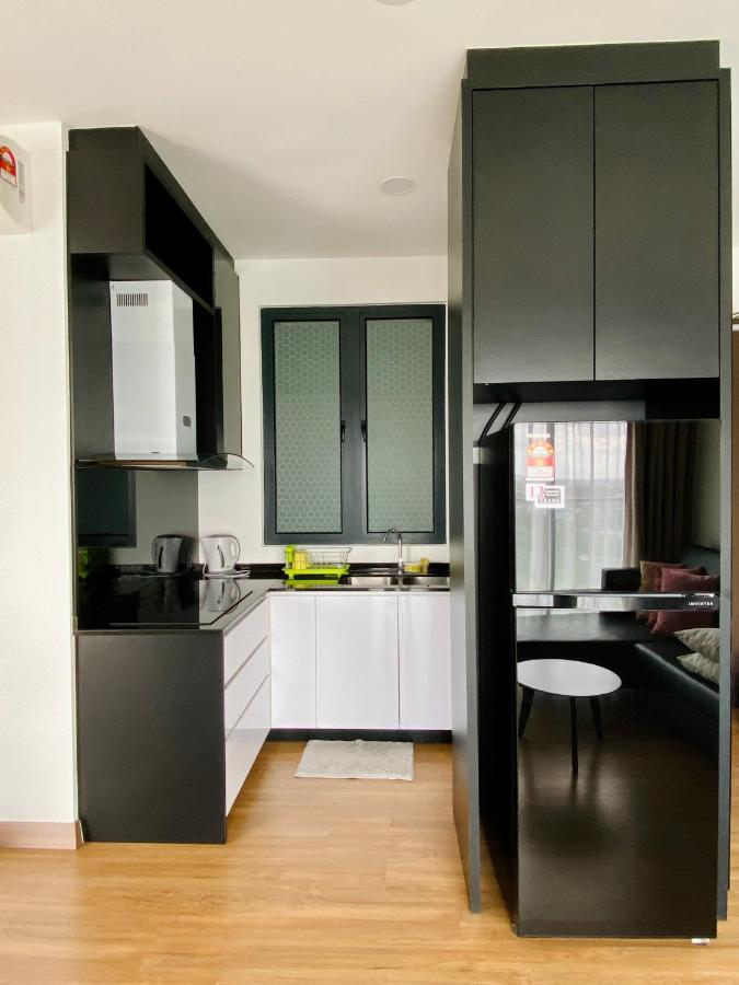 Dream Suite 2 - Landmark Residence 1, High Floor, Nice View, Wi-Fi & Tv Box Kajang Exteriör bild
